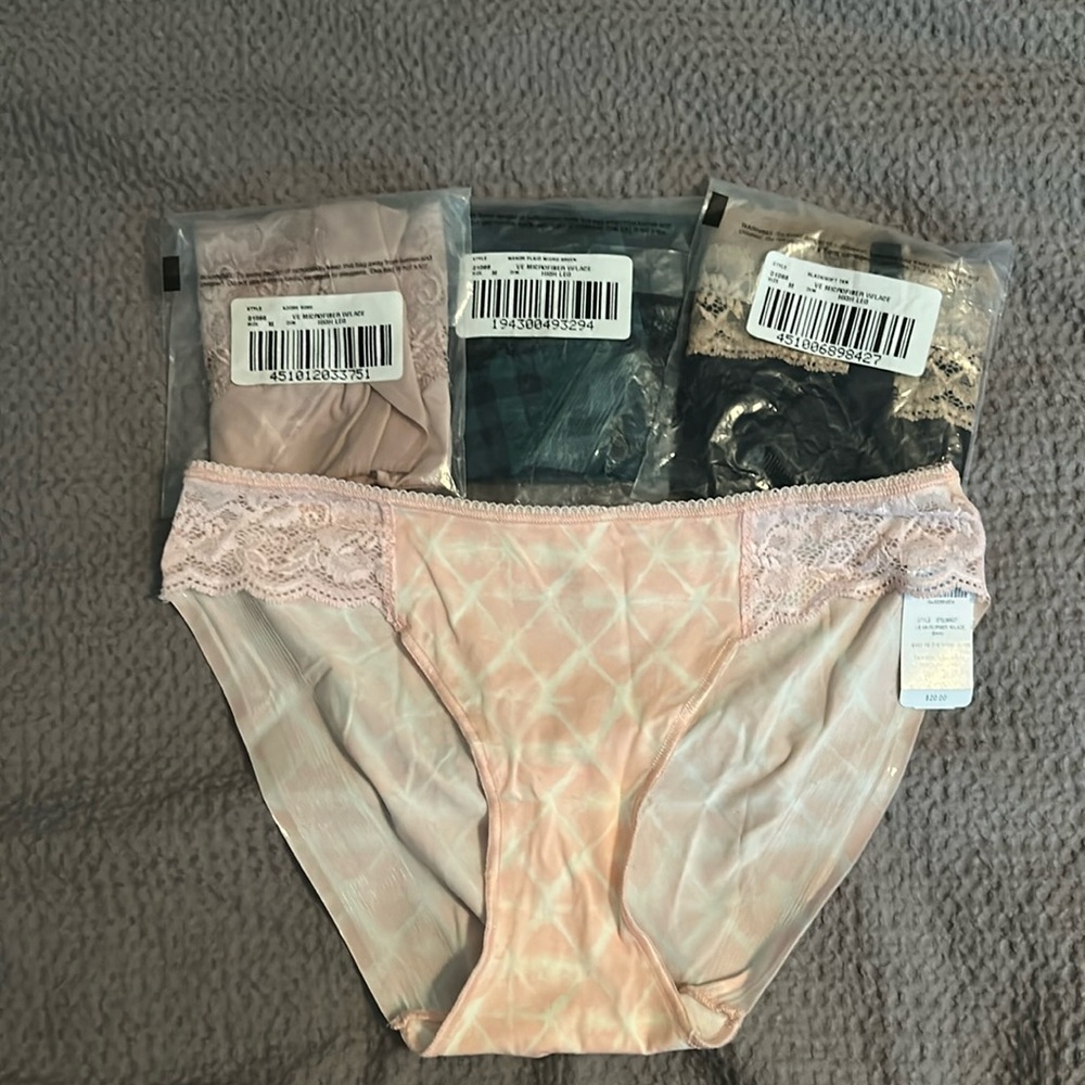 4 pairs of NWT Soma underwear